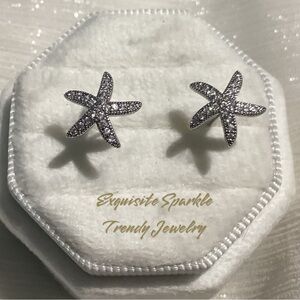⭐️Silver Tone Petite Sparkly Starfish Post back Earrings